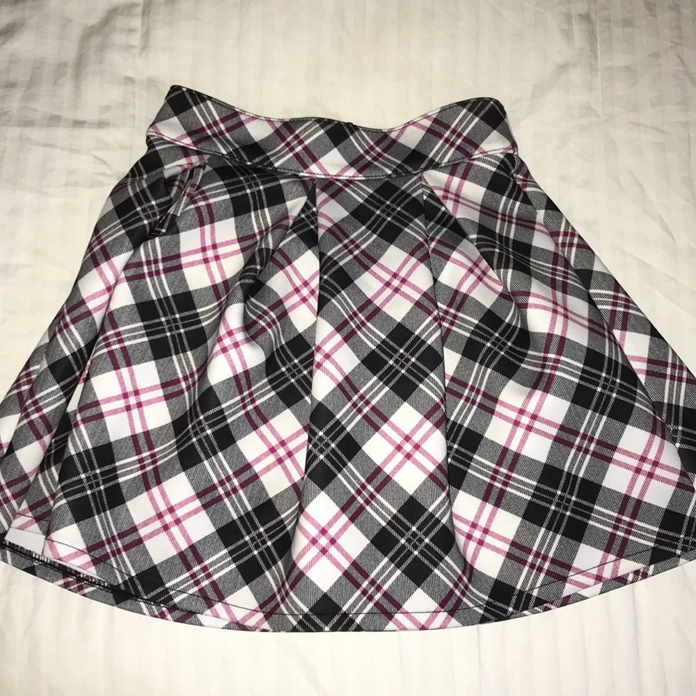 Bethany Mota polyester plaid skirt